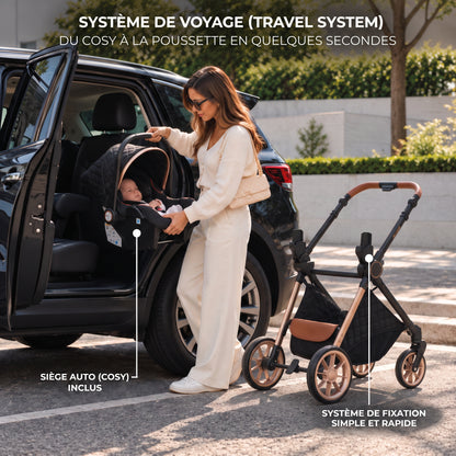Maman installant le cosy noir de la poussette 3 en 1 Épure Onyx dans une voiture, châssis doré à côté