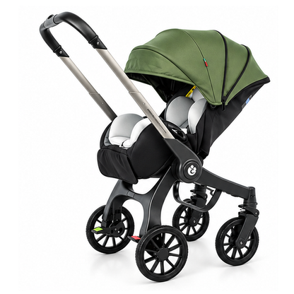 Poussette 4 en 1 Grand Voyage Horizon kaki : siège auto cosy sur ses roues intégrées, poignée relevée, vue de trois quarts